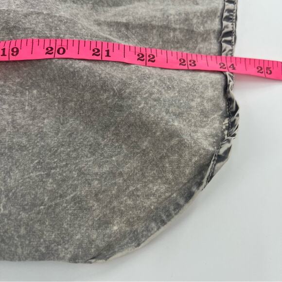 Anthropologie Pilcro Washed Puff Sleeve Buttondown gray sz M - Picture 9 of 10